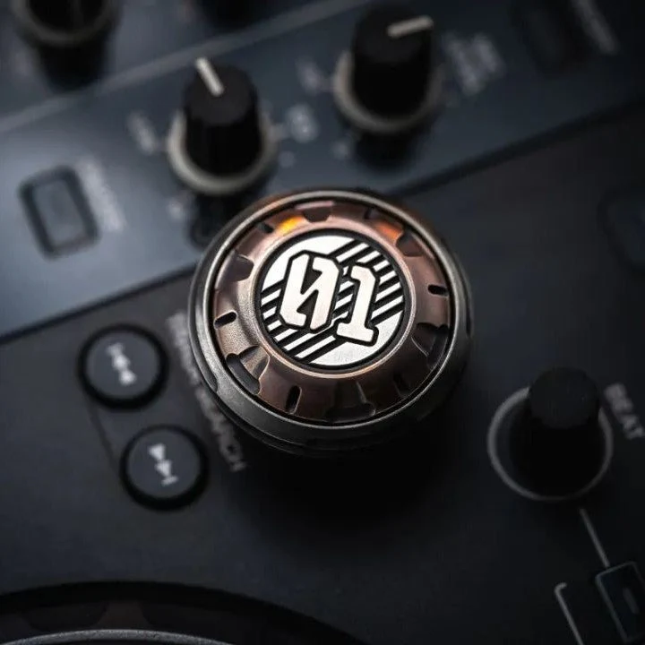 01EDC Time Badge Mechanical Haptic Coin - Image 6