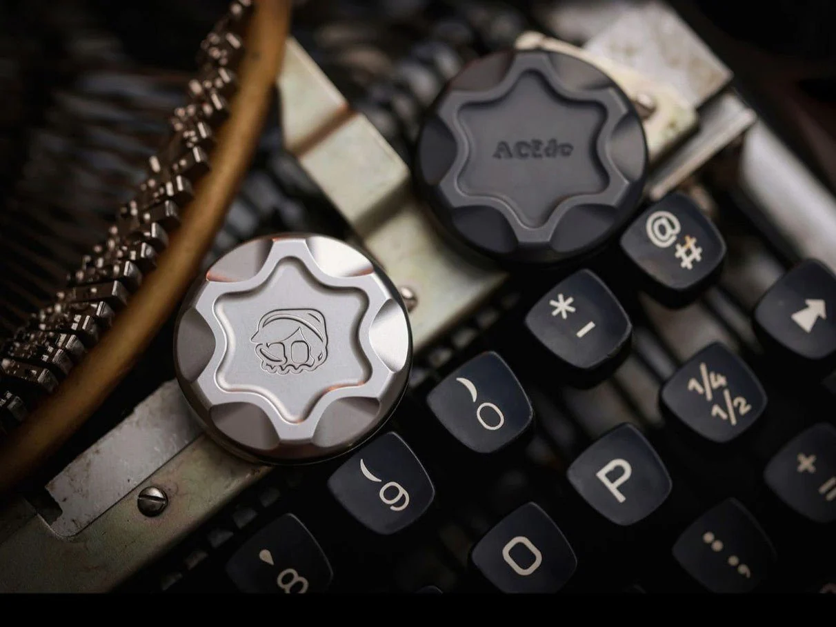 ACEdc Mechanical Milk Cap Haptic Coin - Image 8