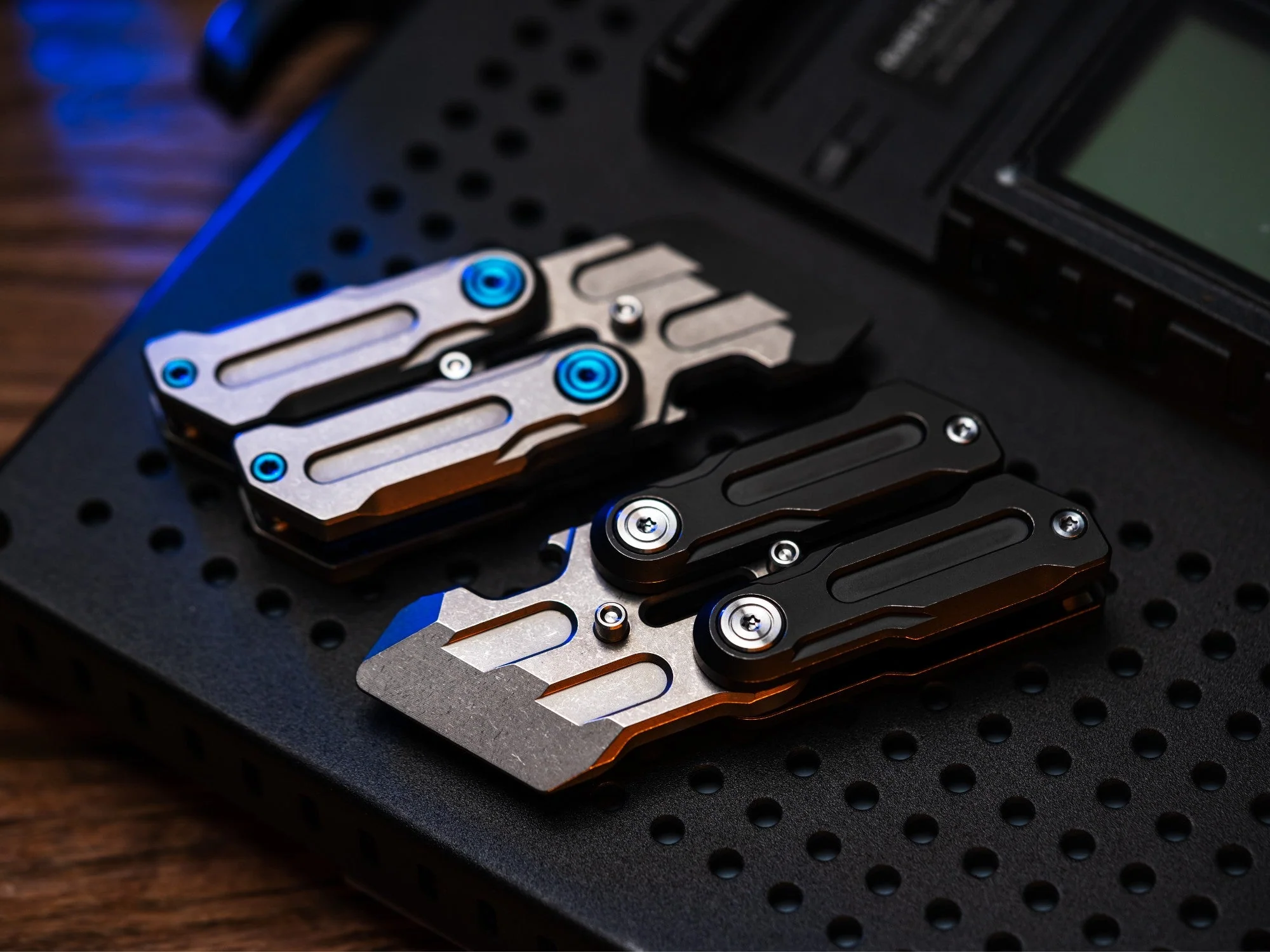 Wanwu COMPACT Gravity Fidget Prybar - Image 18