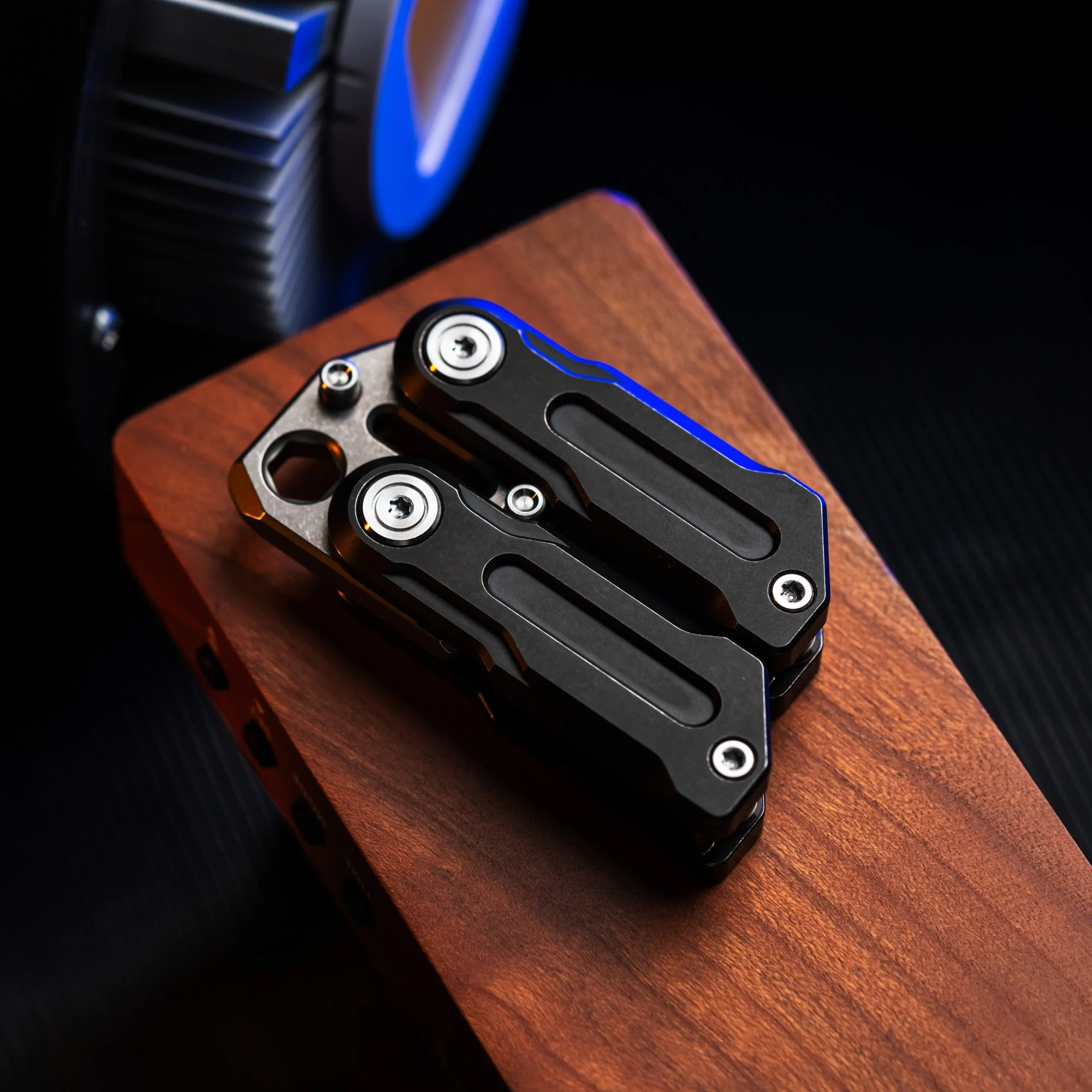 Wanwu COMPACT Gravity Fidget Prybar - Image 29
