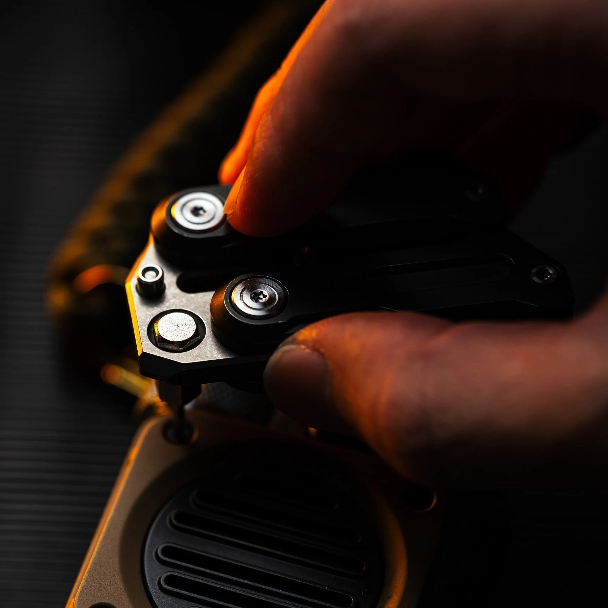 Wanwu COMPACT Gravity Fidget Prybar - Image 33