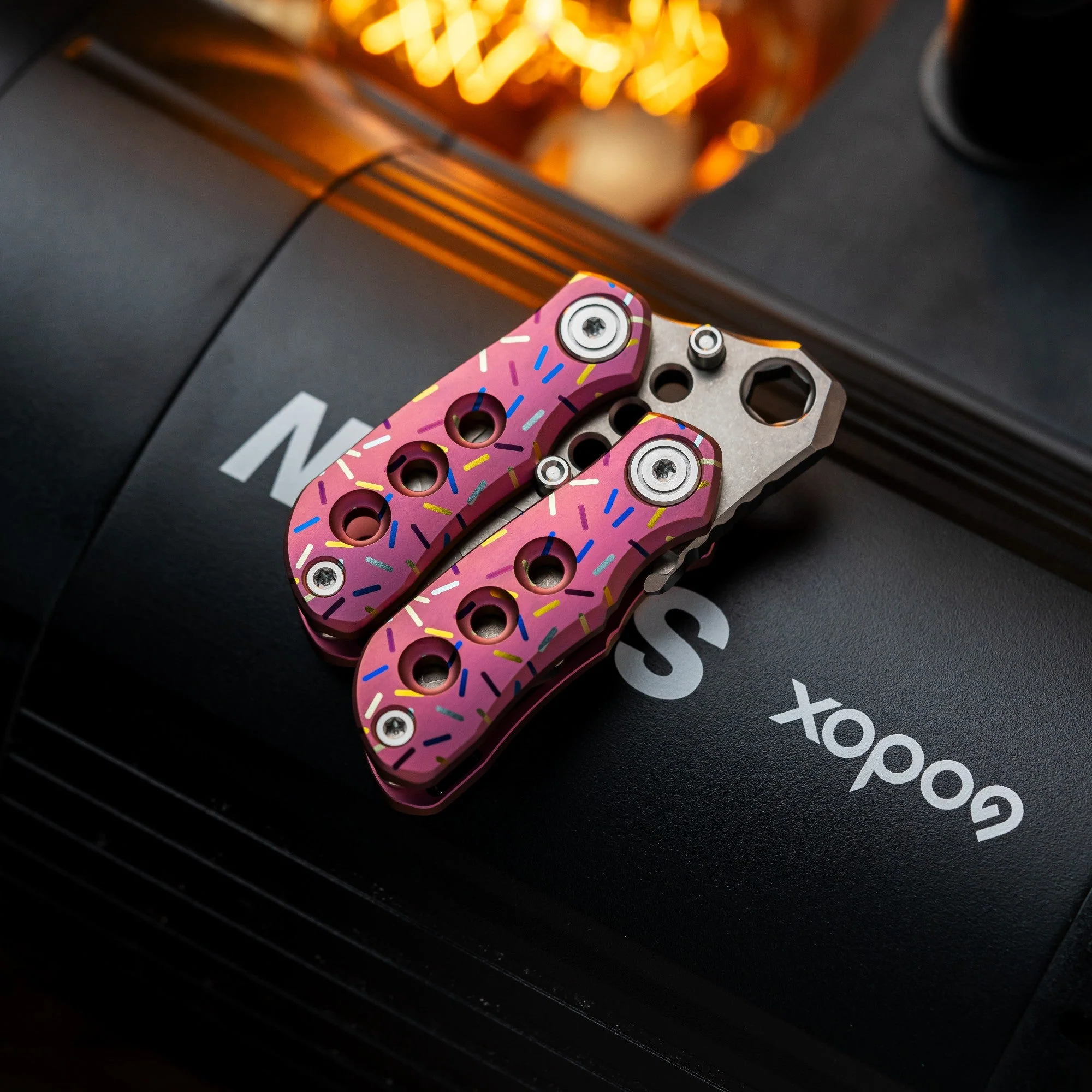 Wanwu V-BLOOD Gravity Fidget Prybar - Image 10