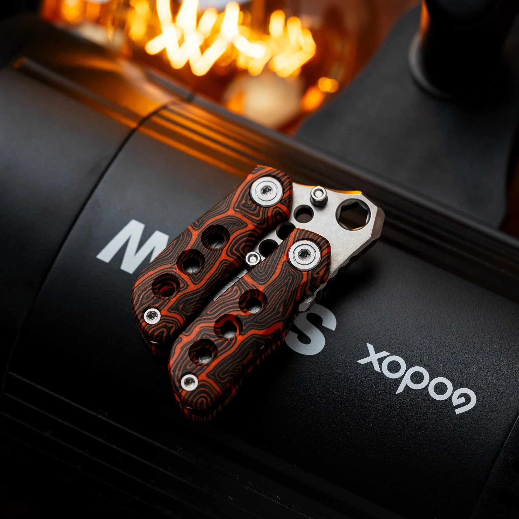 Wanwu V-BLOOD Gravity Fidget Prybar - Image 12