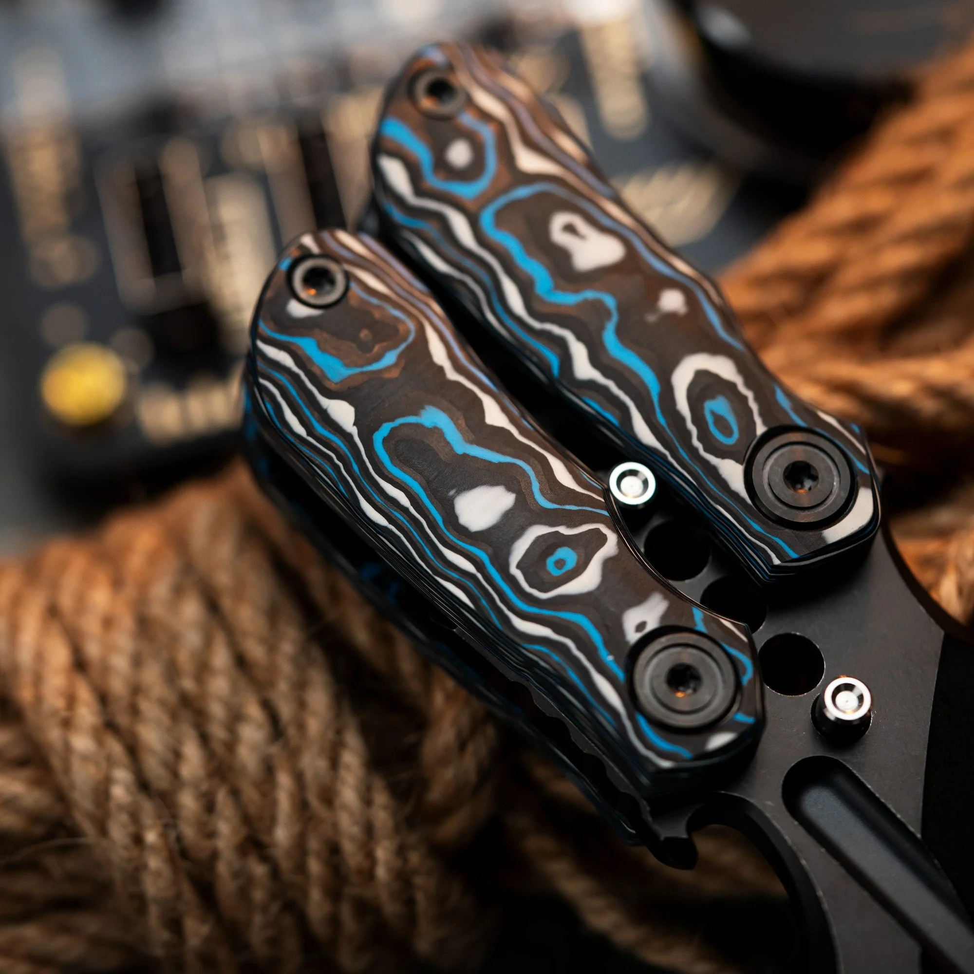 Wanwu V-BLOOD Gravity Fidget Prybar - Image 27