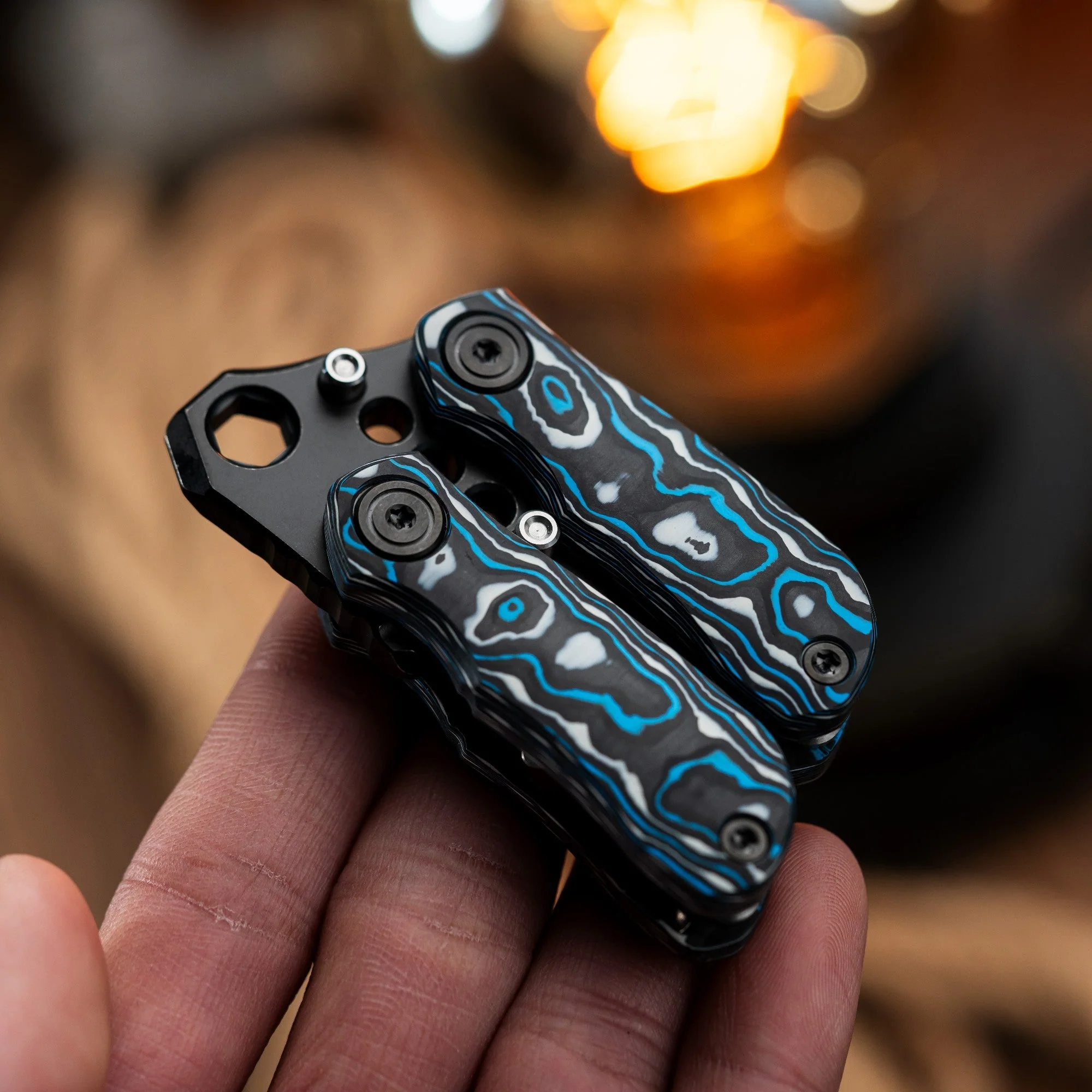 Wanwu V-BLOOD Gravity Fidget Prybar - Image 38