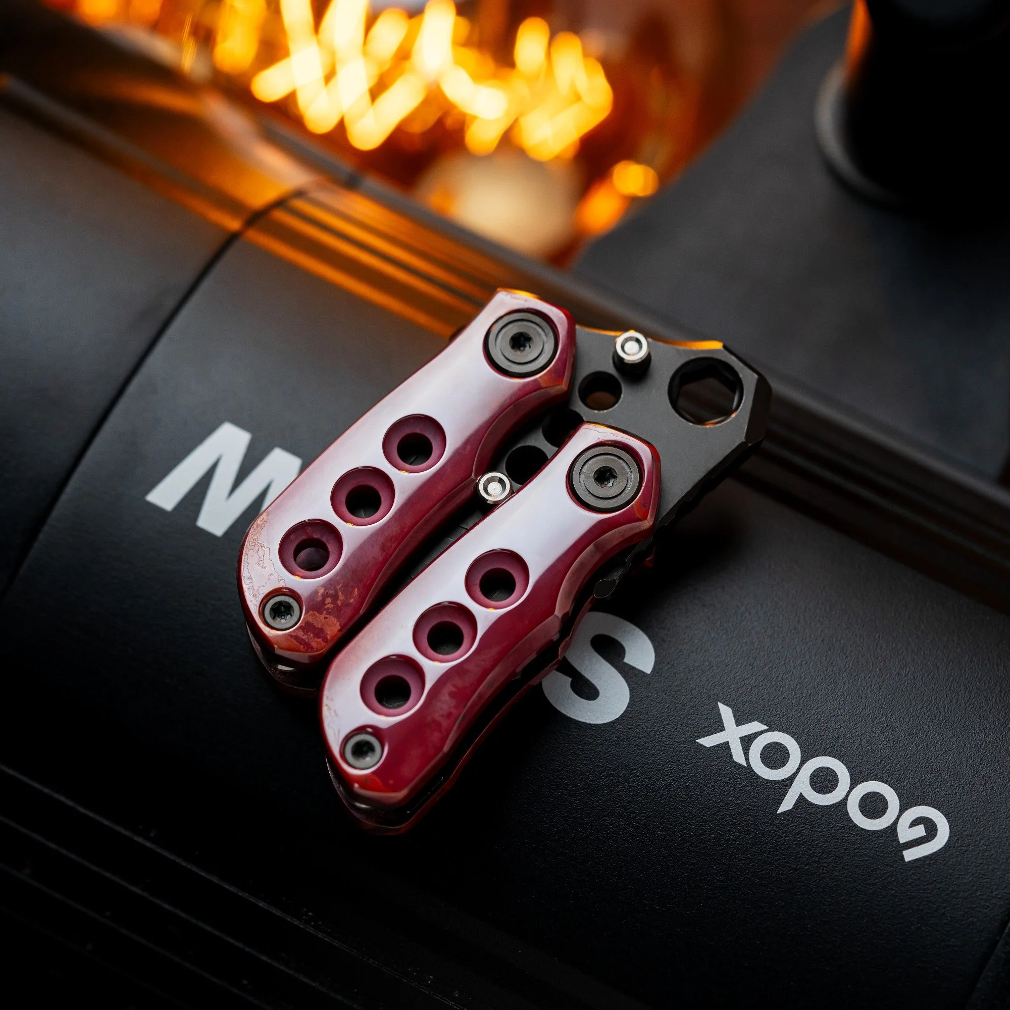 Wanwu V-BLOOD Gravity Fidget Prybar - Image 5
